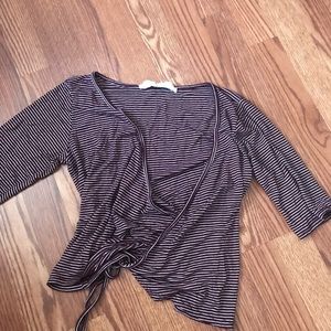 Quarter sleeve top